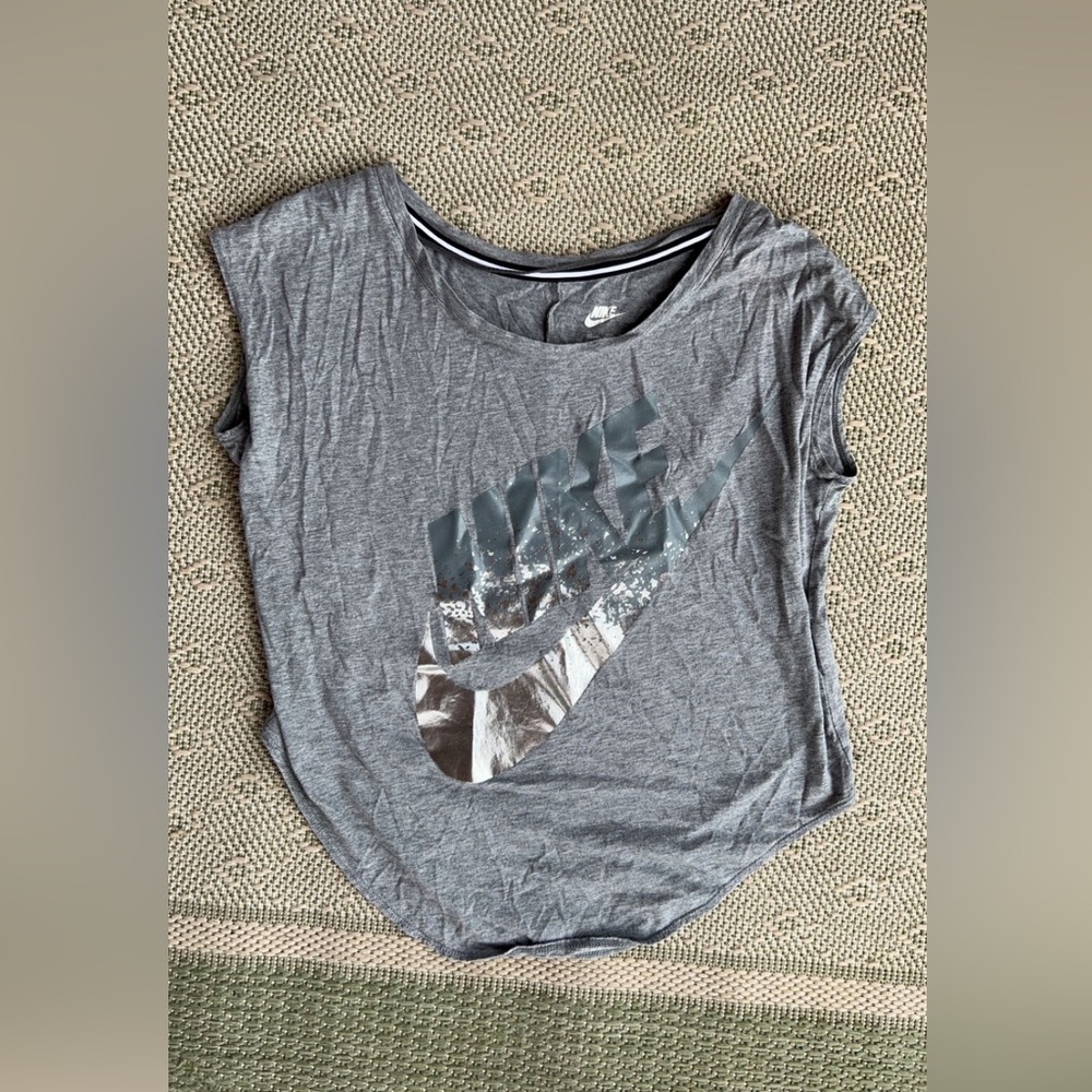 nike athletic tank top